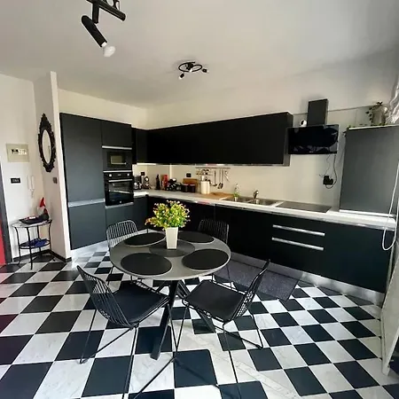 Apartamento Grazioso In Centro Génova